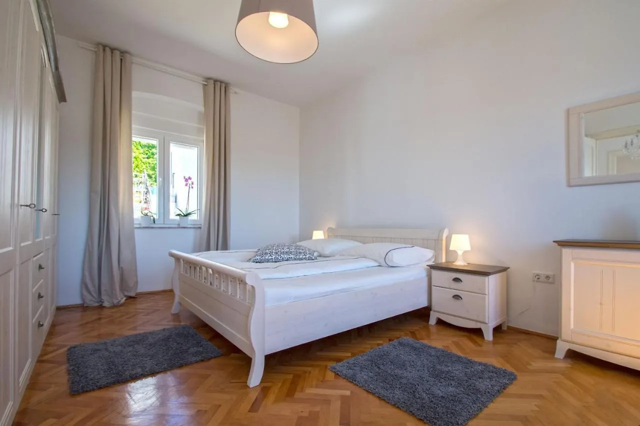 House Haus Marijo Villa Crikvenica 0*,  Horvátország